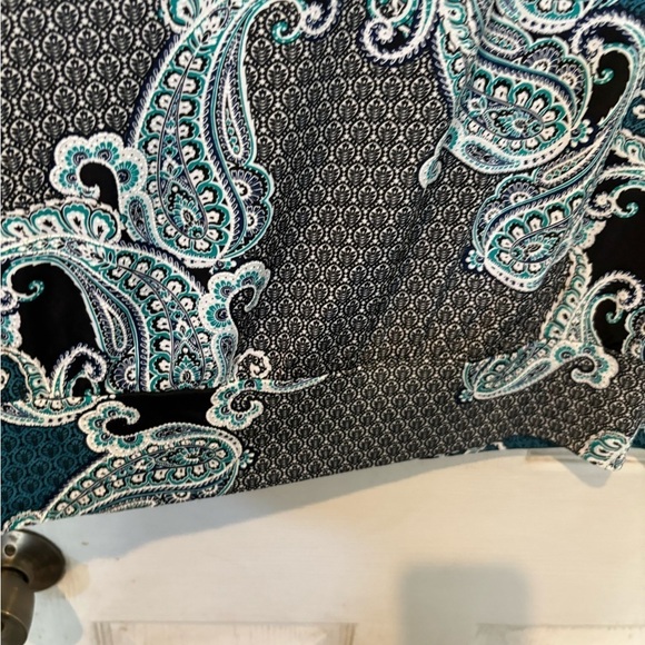 “ Perseption Women” NWOT Knit Top with Open Slit Sleeves With Button Details - Picture 6 of 7